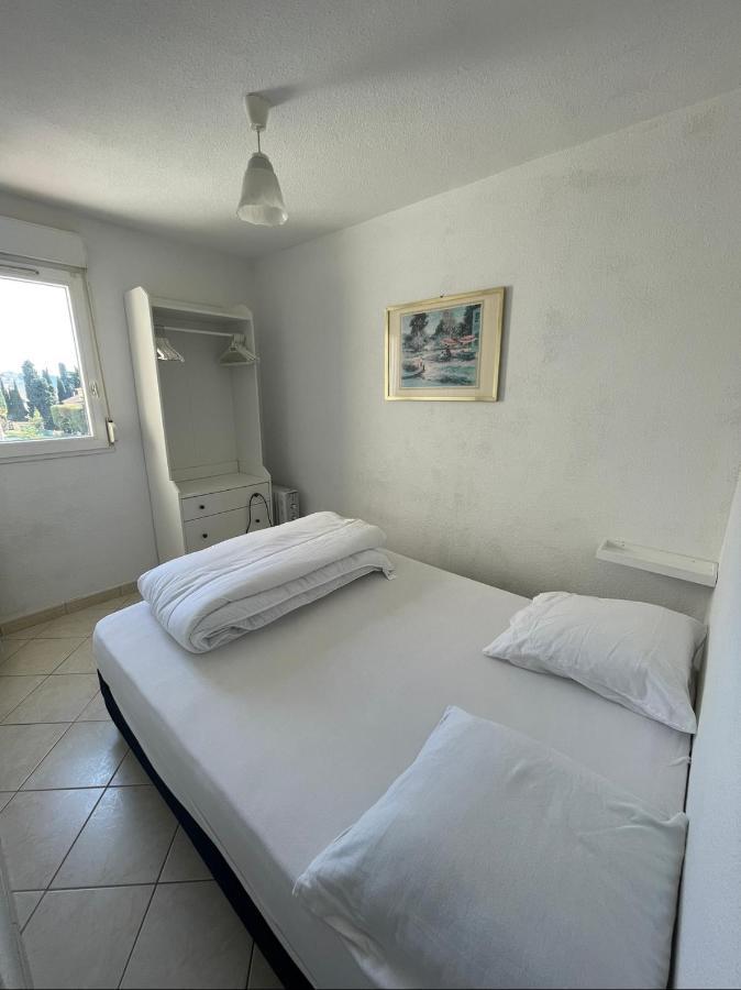 Charmant Appartement A Quelques Metres De La Plage La Londe-les-Maures Esterno foto